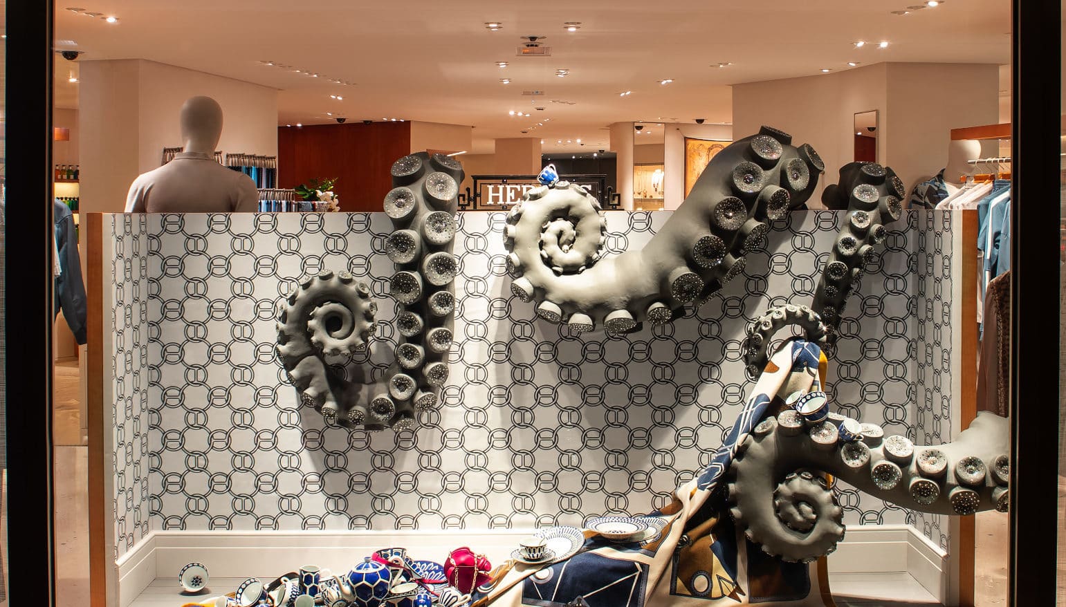 Louis Vuitton Worldwide display prototype - Atelier Nils Rousset