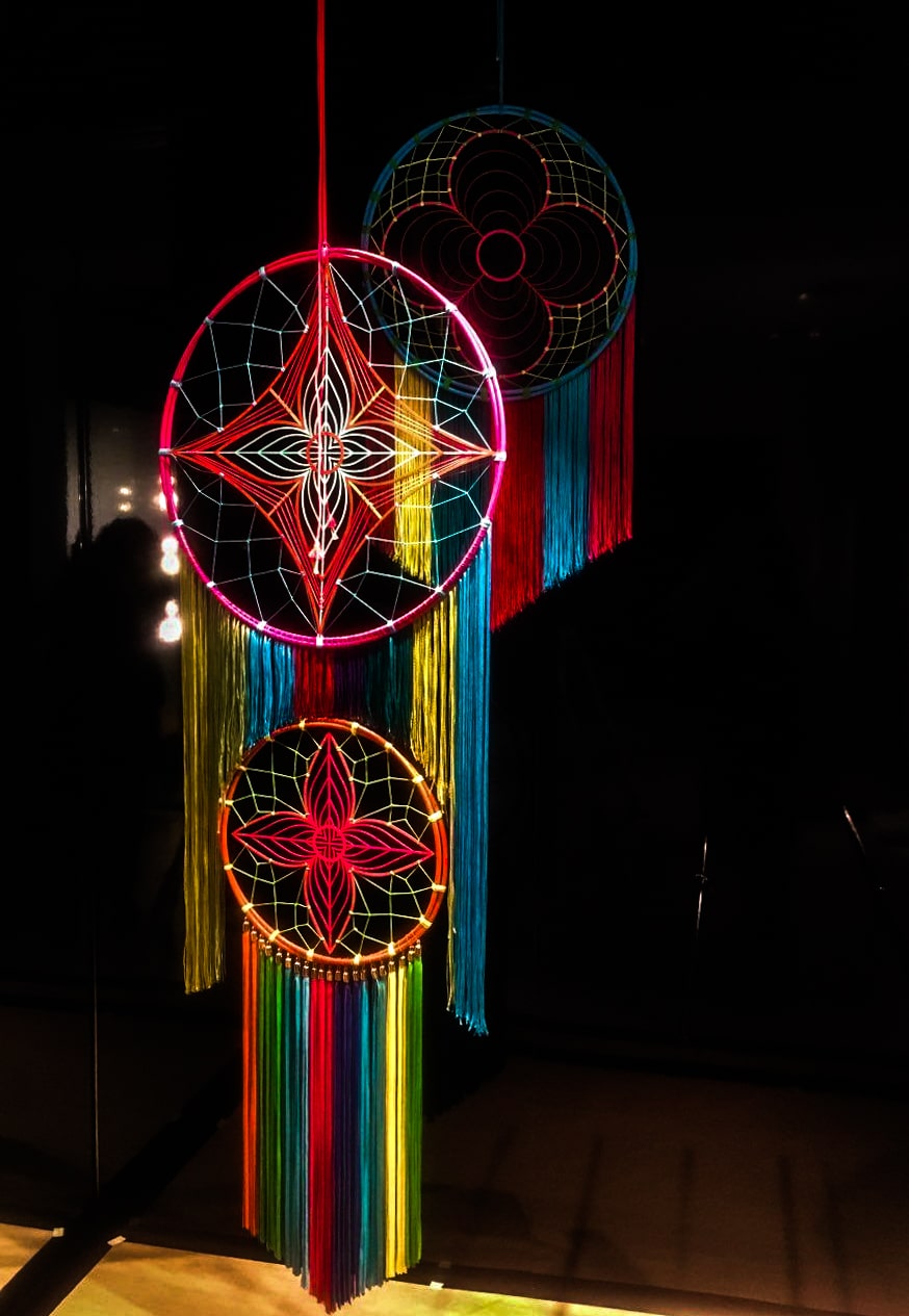 Creativebybel - Louis Vuitton dream catcher window =Amazing !  #visualmerchandising #windowdisplays #louisvuitton #dreamcatcher #colour