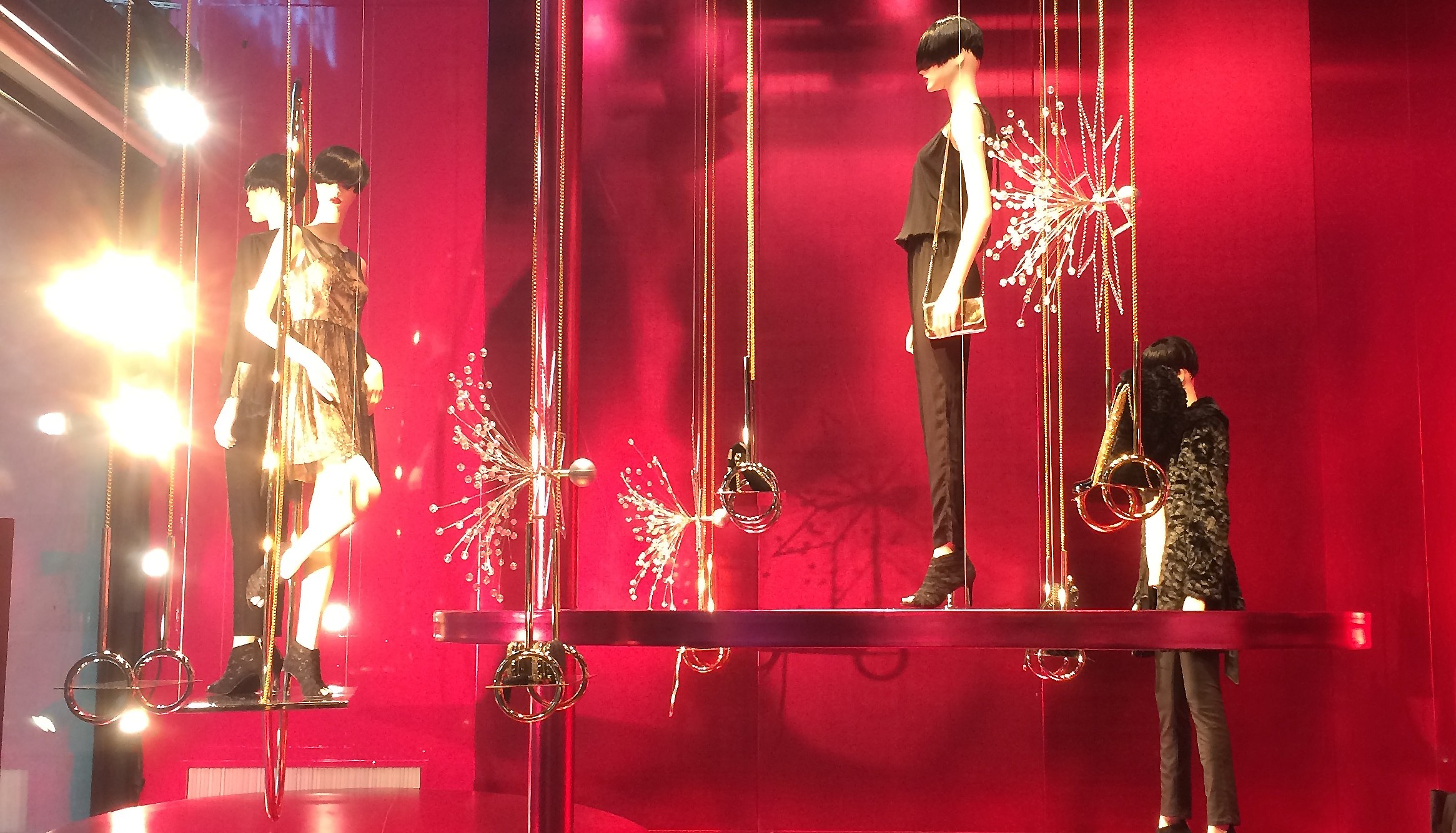 Louis Vuitton Worldwide display prototype - Atelier Nils Rousset