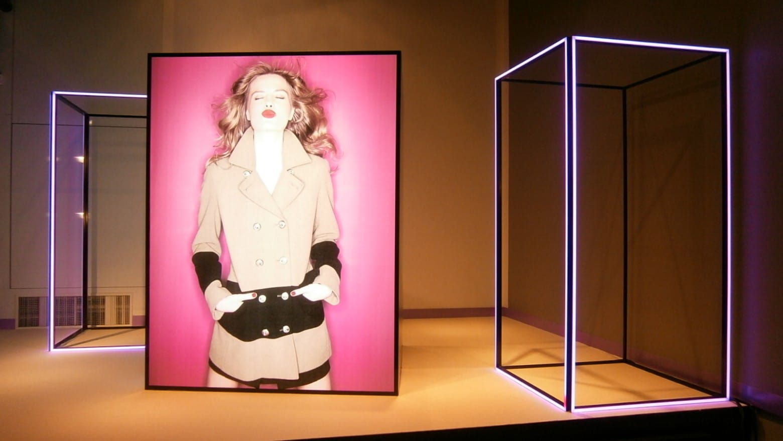 Louis Vuitton Worldwide display prototype - Atelier Nils Rousset